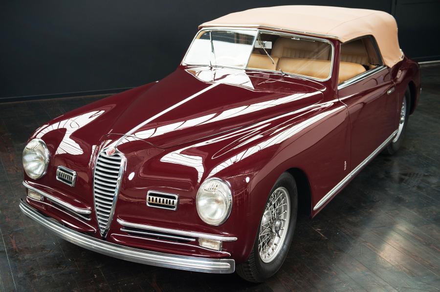  Alfa Romeo 6C 2500 Sport Cabriolet 1948 года  (фото 12 из 31)